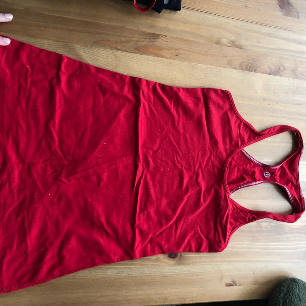 Lululemon top size 6
